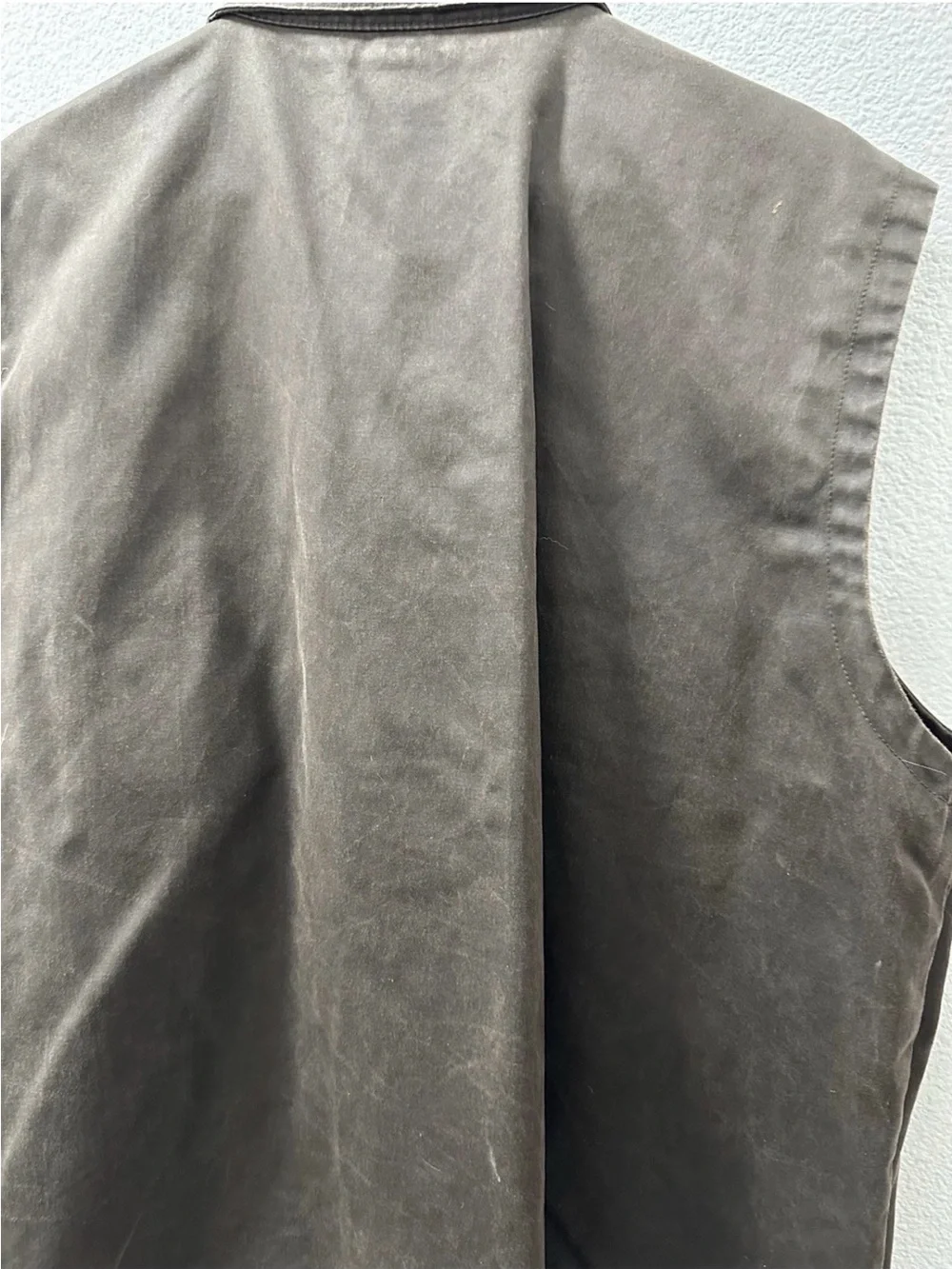 Legendary Whitetails Men's Dark Brown Canvas Snap-Front Vest